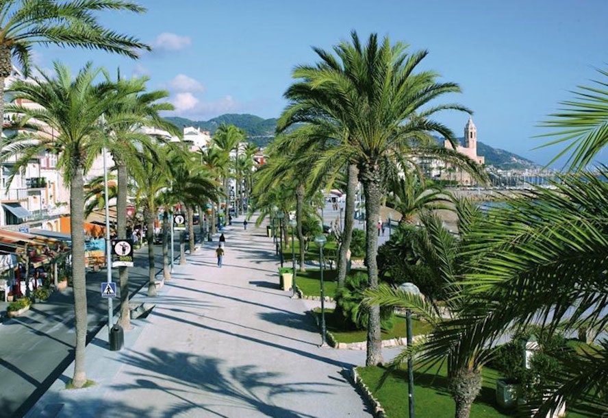 Sitges seafront promonade.
