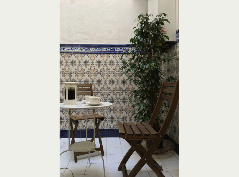 Cute internal patio/courtyard.
